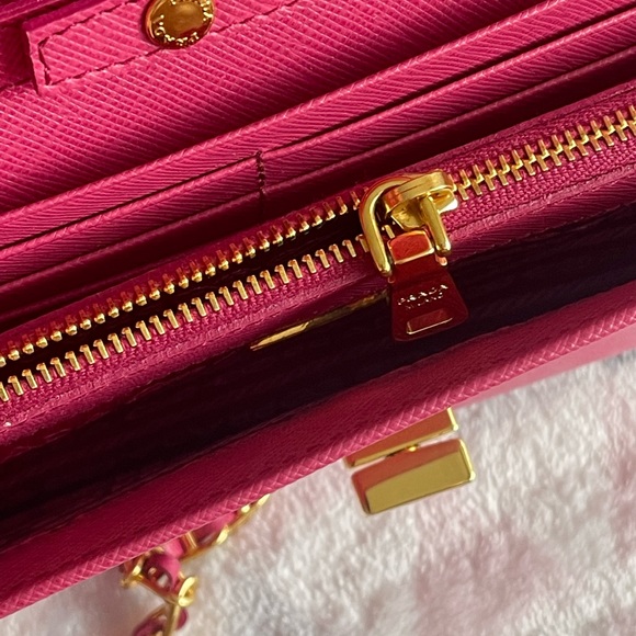 PRADA VINTAGE HEART Wallet on chain saffiano leather (PINK) - Picture 6 of 12